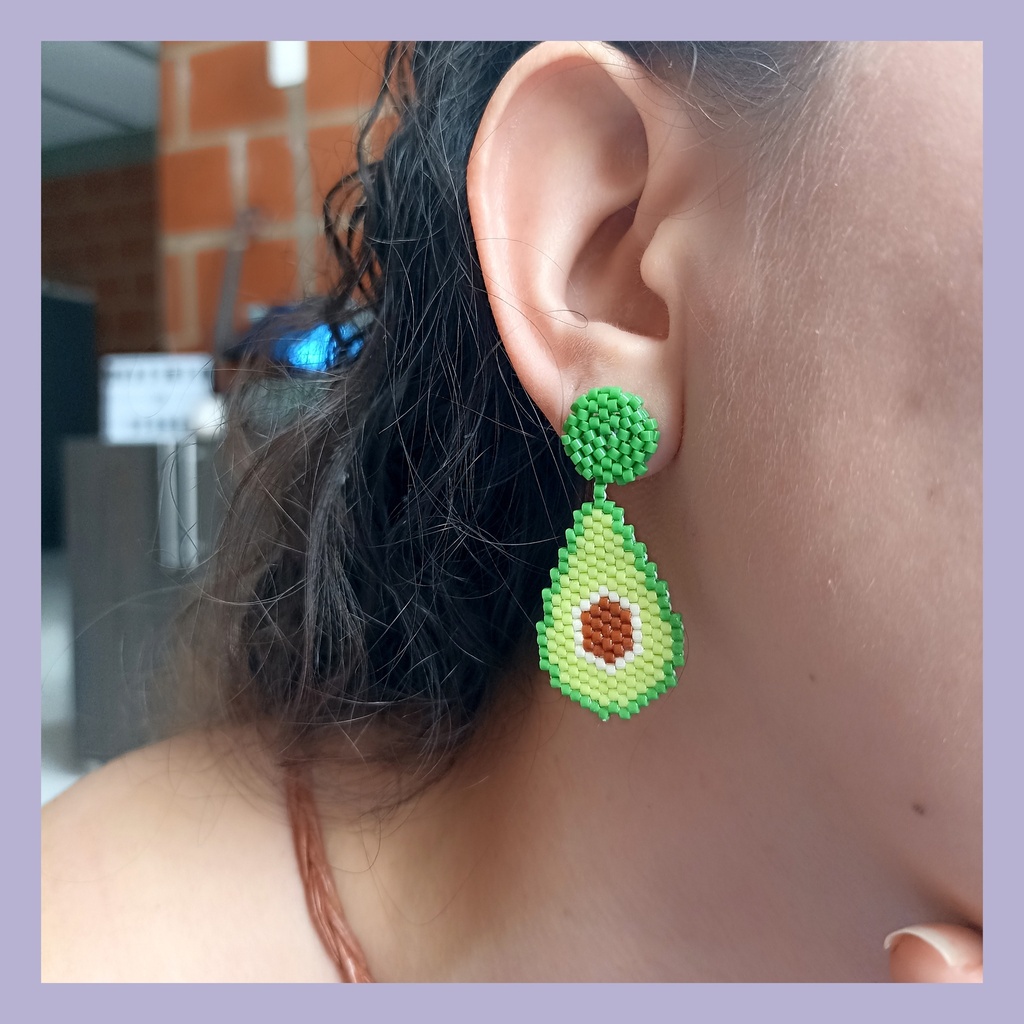 Aretes aguacates 