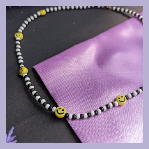 Collar happy blanco y negro